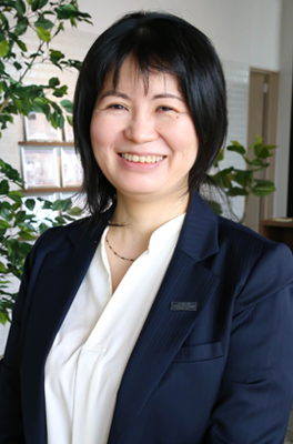 野村 一代